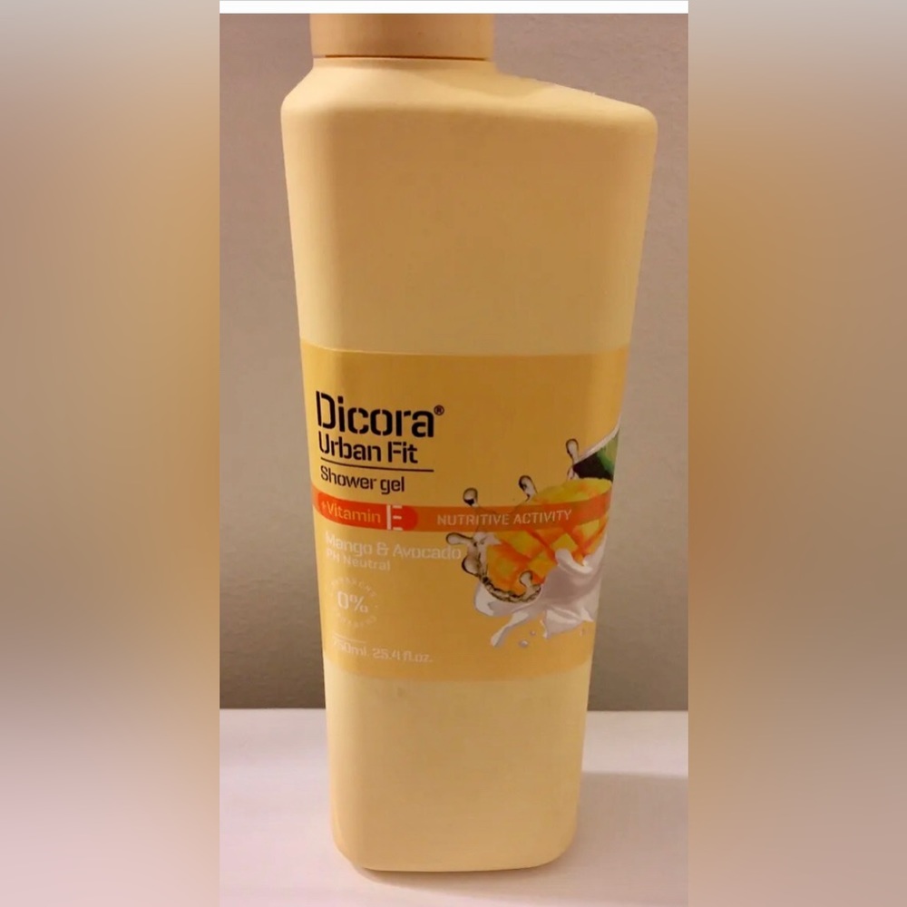 Dicora Urban Fit Shower Gel Mango & Avocado Vitamin E 750 mL 25.4 oz HTF Rare